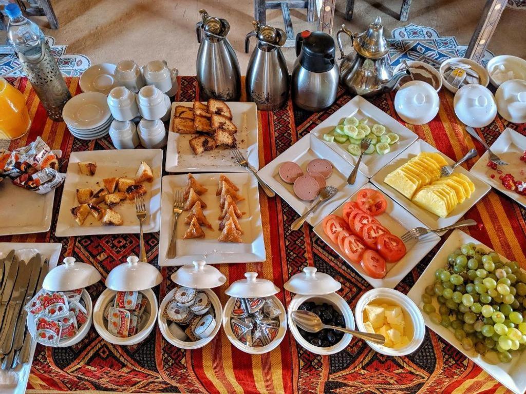 فندق Blue Sky Luxury Camp مرزوكة المظهر الخارجي الصورة