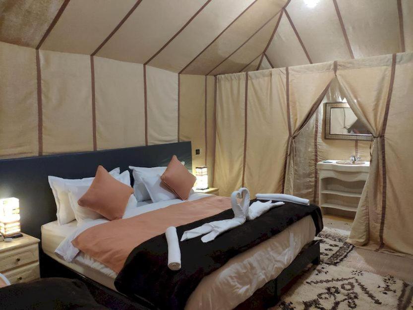 فندق Blue Sky Luxury Camp مرزوكة المظهر الخارجي الصورة