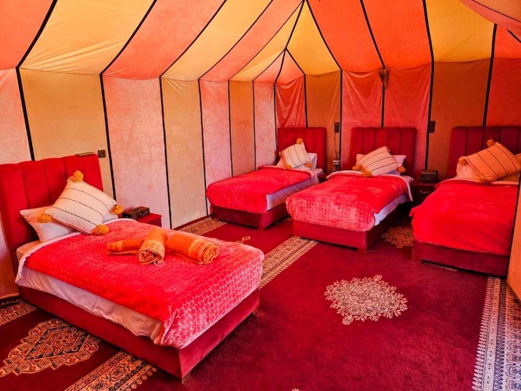 فندق Blue Sky Luxury Camp مرزوكة المظهر الخارجي الصورة