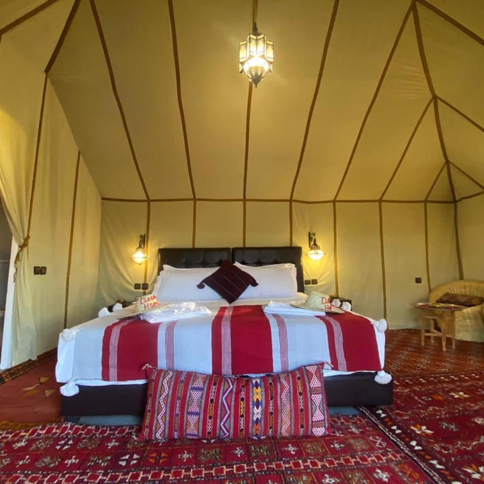 فندق Blue Sky Luxury Camp مرزوكة المظهر الخارجي الصورة