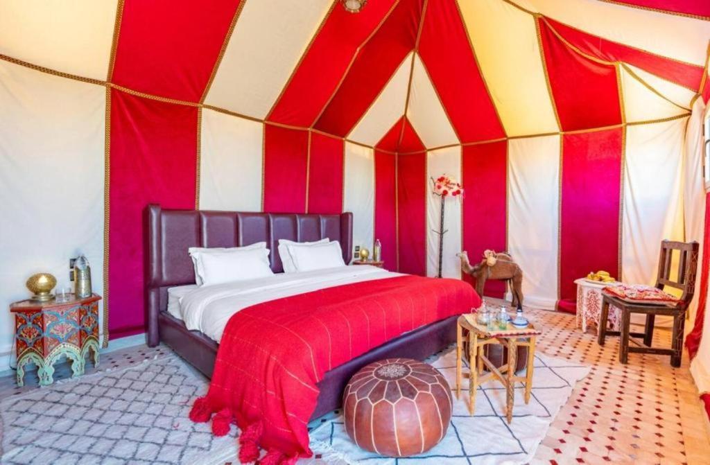 فندق Blue Sky Luxury Camp مرزوكة المظهر الخارجي الصورة